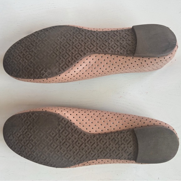 Tory Burch Perforated Reva Ballet Flat 
Size 8 - Picture 2 of 2